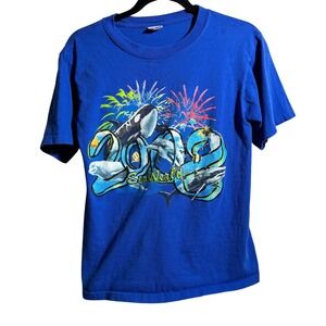 VTG Kids Sea World 2008 Orca Dolphin Shark Fireworks Graphic T Shirt L Tee